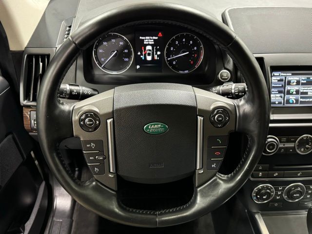 2014 Land Rover LR2 Base 14