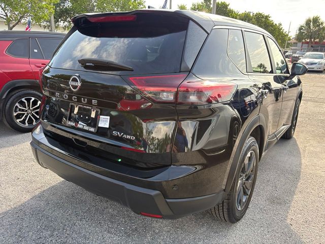 2024 Nissan Rogue SV - Photo 4