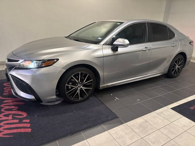 2022 Toyota Camry SE Silver at DeMontrond Gulf Freeway