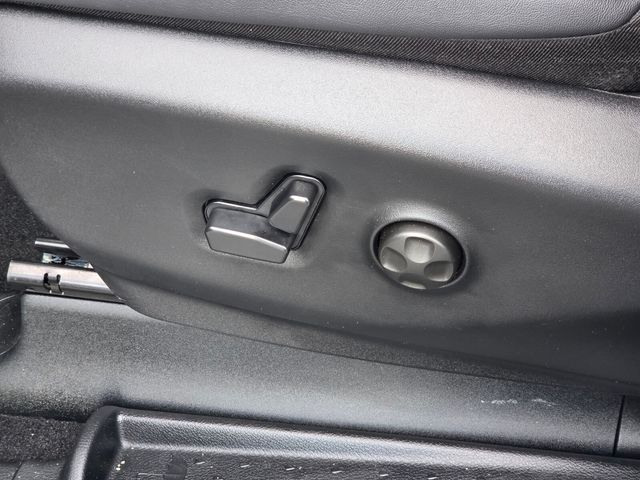Used 2026 Chrysler Pacifica Van
