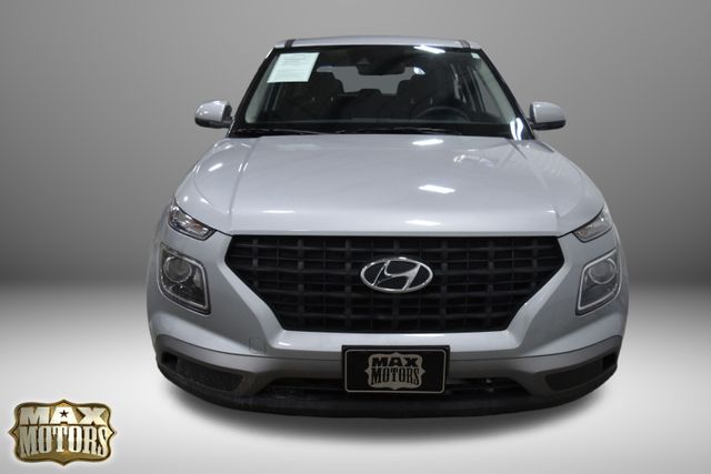 Used 2020 Hyundai Venue SE with VIN KMHRB8A32LU015729 for sale in Kansas City