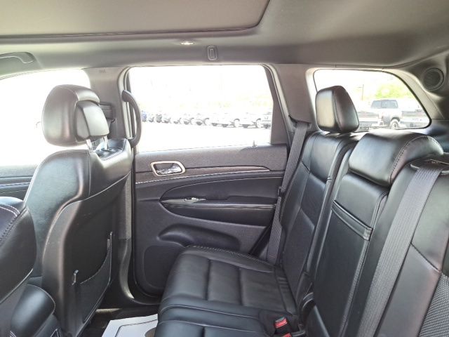 Used 2017 Blue Jeep Limited image 17