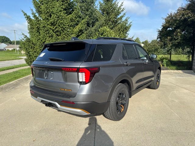 New 2026 Gray Ford Tremor image 4