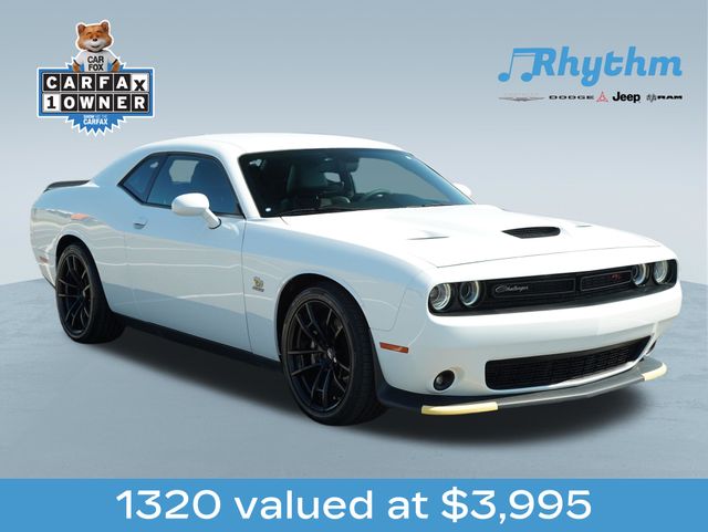 White Knuckle Clearcoat 2023 Dodge Challenger R/T Scat Pack RWD Coupe Rear-Wheel Drive 8-Speed Automatic