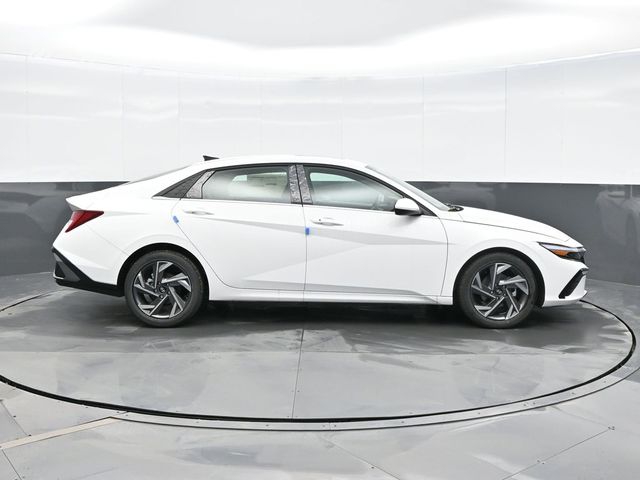 2024 Hyundai Elantra SEL 9