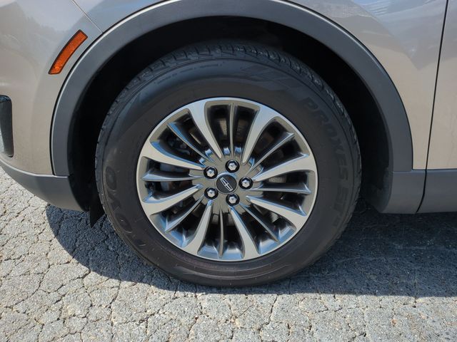 Used 2019 Brown Lincoln Select image 10