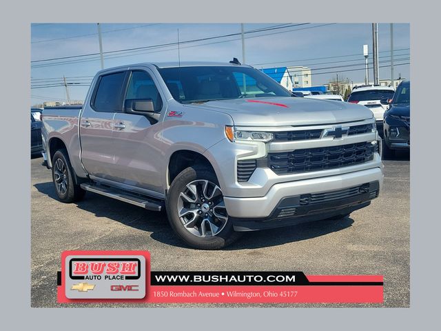 Silver Ice Metallic 2022 Chevrolet Silverado 1500 RST Crew Cab 4WD Pickup Truck Four-Wheel Drive Automatic