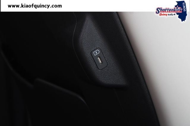 New 2026 Kia Niro SUV