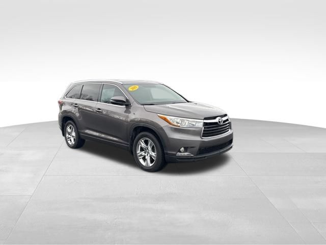 used 2015 Toyota Highlander car, priced at $15,999