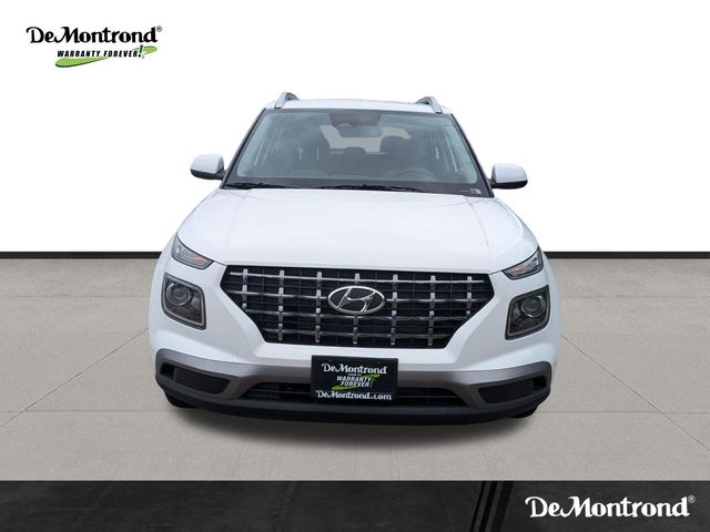 2026 Hyundai Venue SEL White at Baytown Hyundai