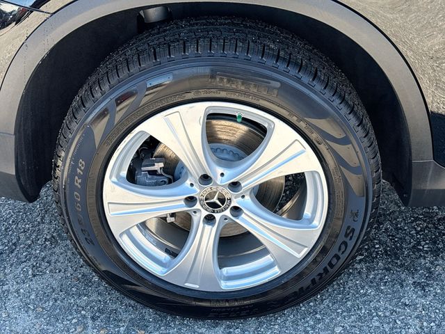 2018 Mercedes-Benz GLC GLC300 - Photo 11