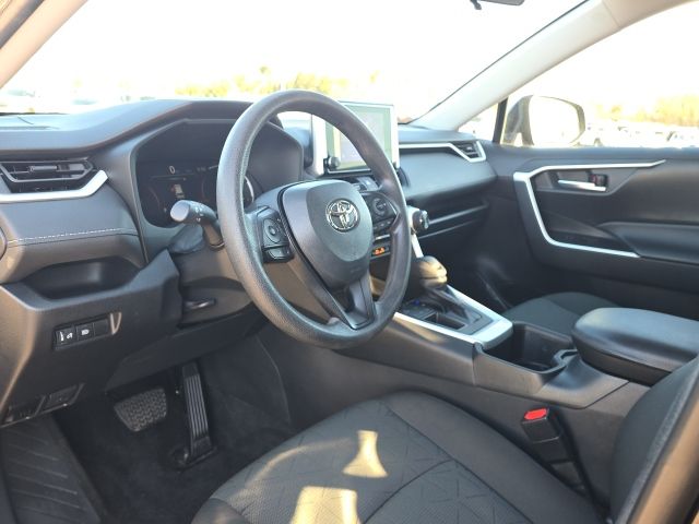 2023 Toyota RAV4 XLE:B02179