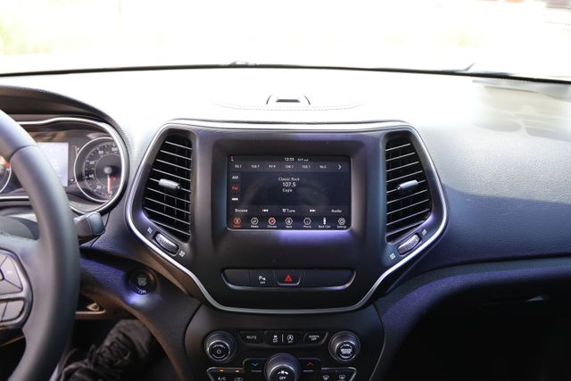 2020 Jeep Cherokee Latitude Plus Gray at Mac Haik CDJR North Houston