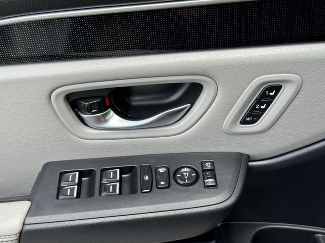 2025 Honda Pilot Elite White at Community Honda