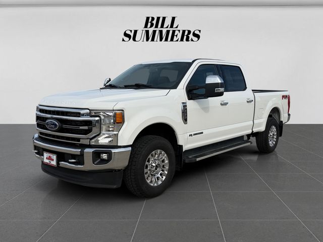 White Metallic 2022 Ford F-250 Super Duty Lariat Crew Cab 4WD Pickup Truck Four-Wheel Drive Automatic