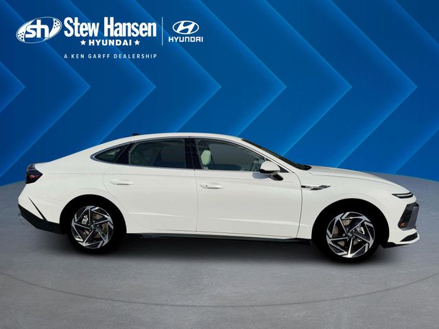 New 2026 White Hyundai SEL Sport image 9