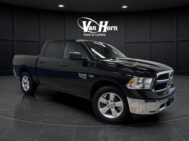 2022 RAM 1500 Classic SLT Crew Cab 4WD