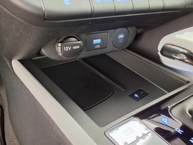 2025 Hyundai Elantra Limited photo