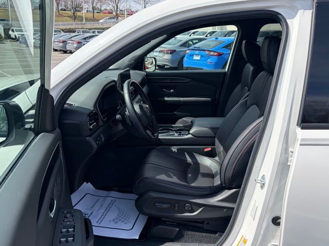 used 2025 Honda Pilot car, priced at $48,225