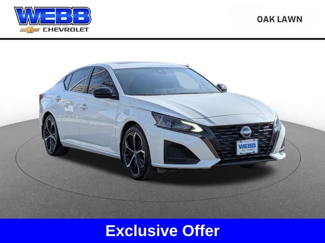 Pearl White Tricoat 2023 Nissan Altima 2.5 SR FWD Sedan Front-Wheel Drive Continuously Variable Transmission