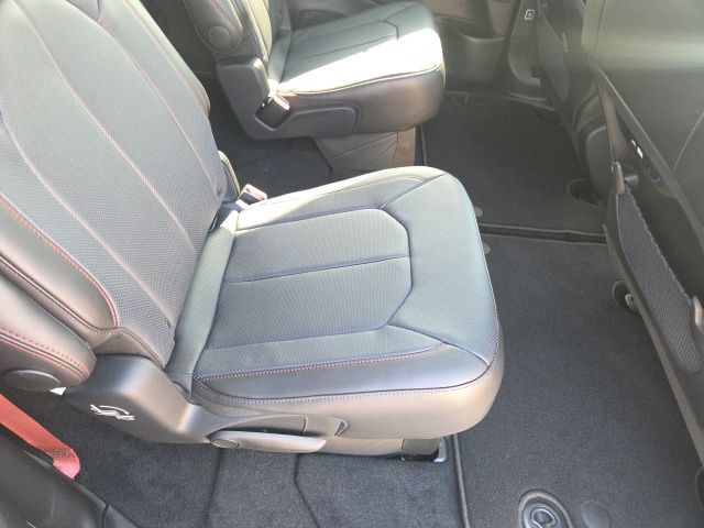 New 2027 Chrysler Pacifica Van