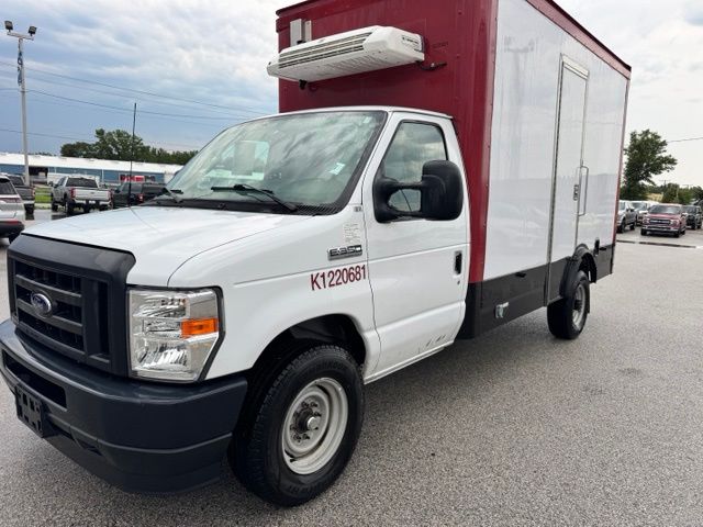 2023 Ford E-Series Chassis E-350 SD Cutaway SB RWD