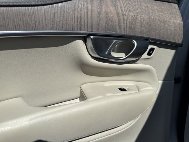 2023 Volvo XC90 Ultimate photo 7