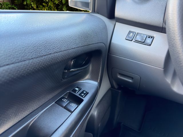 2020 Nissan NV200 Thumbnail
