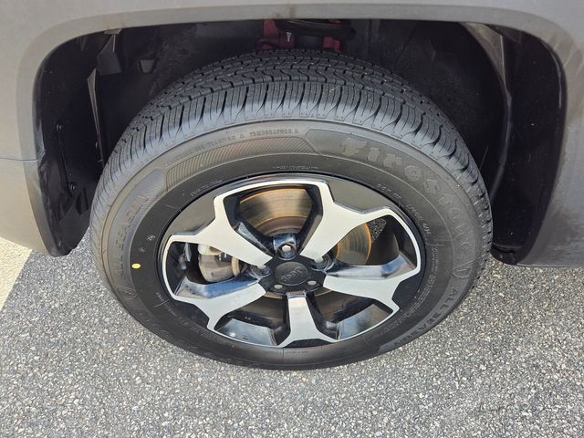 Used 2020 Red Jeep Trailhawk image 17