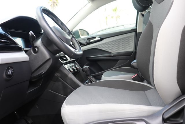 2023 Volkswagen Taos 1.5T S photo