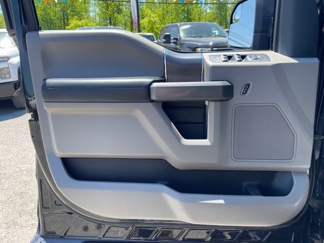 2019 Ford F-150 XLT - Black Metallic exterior view 9