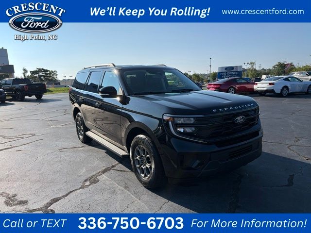 Black Metallic 2026 Ford Expedition SUV / Crossover Four-Wheel Drive Automatic