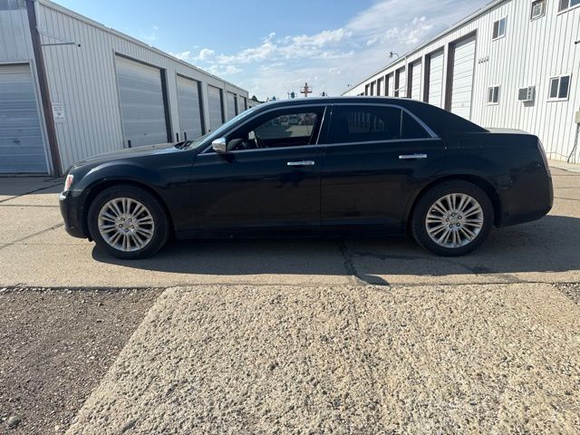 2013 Phantom Black Tri-Coat Pearl Chrysler 300 C AWD Sedan