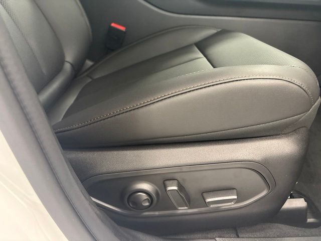 2026 Bright White Clearcoat Jeep Cherokee Limited 4X4 SUV