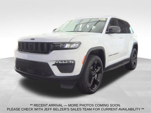 Bright White Clearcoat 2025 Jeep Grand Cherokee SUV / Crossover 4X2 8-Speed Automatic
