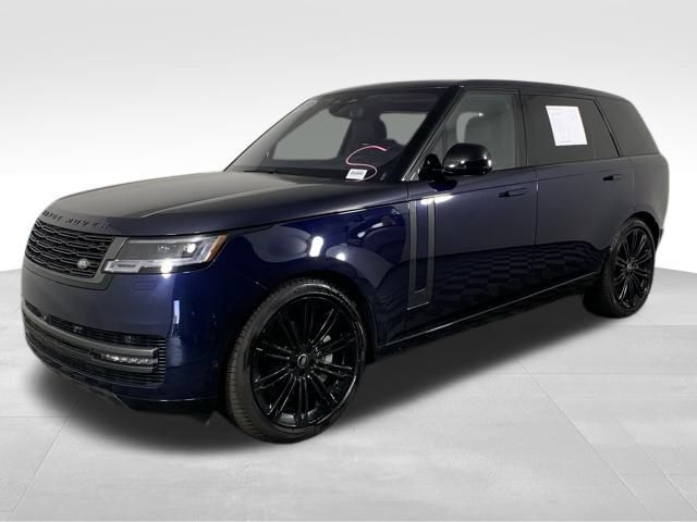 2023 Land Rover Range Rover SE 3