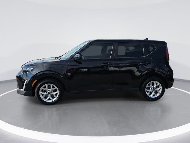 Used 2024 Black Kia S image 2