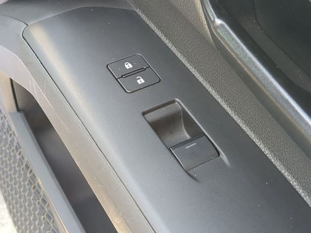 2024 Toyota Tacoma SR5 - Photo 38