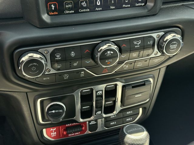 2023 Jeep Gladiator Mojave Green at Victoria Chrysler Dodge Jeep Ram
