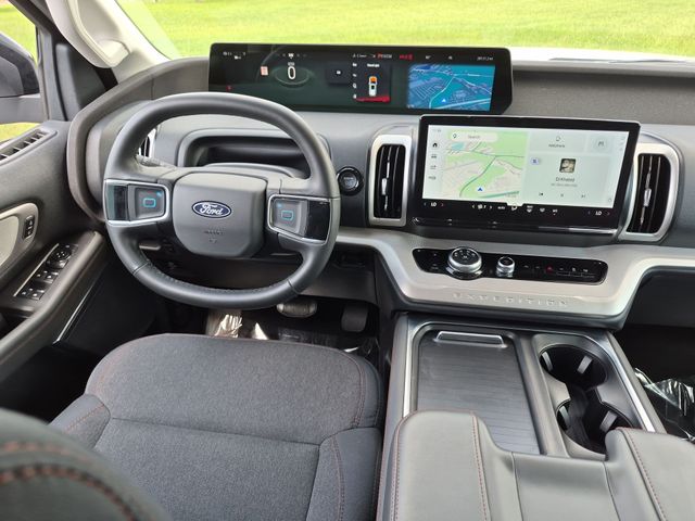 Used 2025 Silver Ford Active image 30