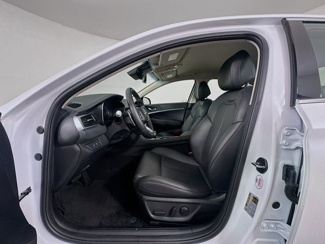 Thumbnail: 2025 Genesis G70 - 22