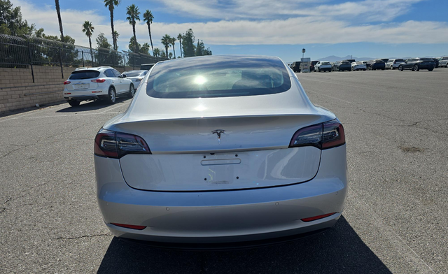 2018 Tesla Model 3 Long Range 5