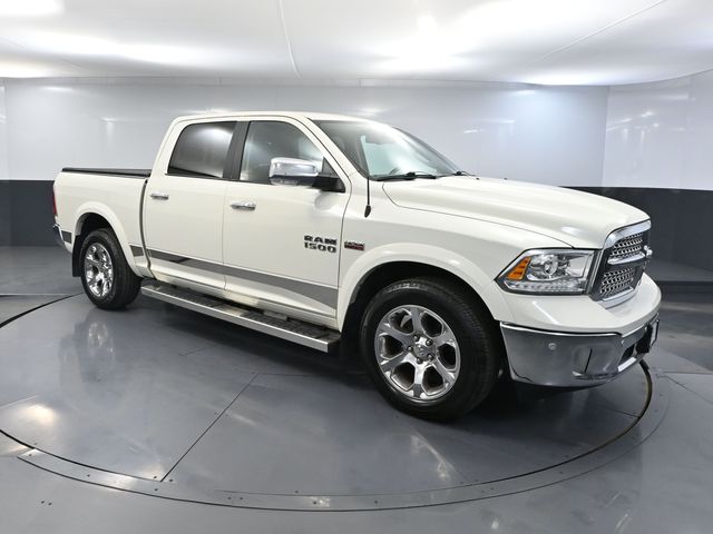 2018 RAM 1500 Blanco (Pearl White) Camioneta Todo terreno 8 velocidades Automática