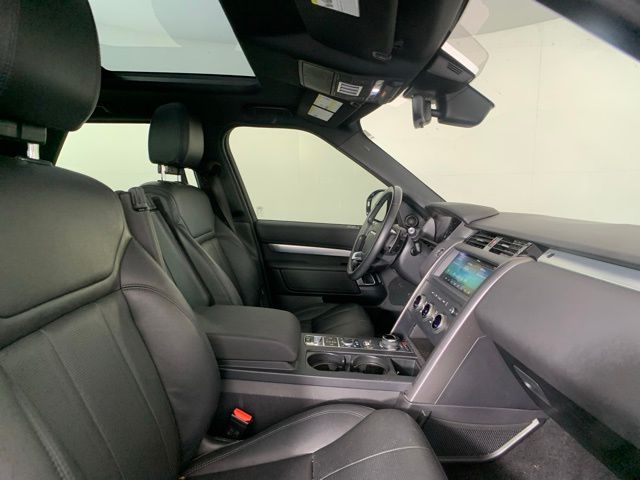 2020 Land Rover Discovery Landmark Edition 35