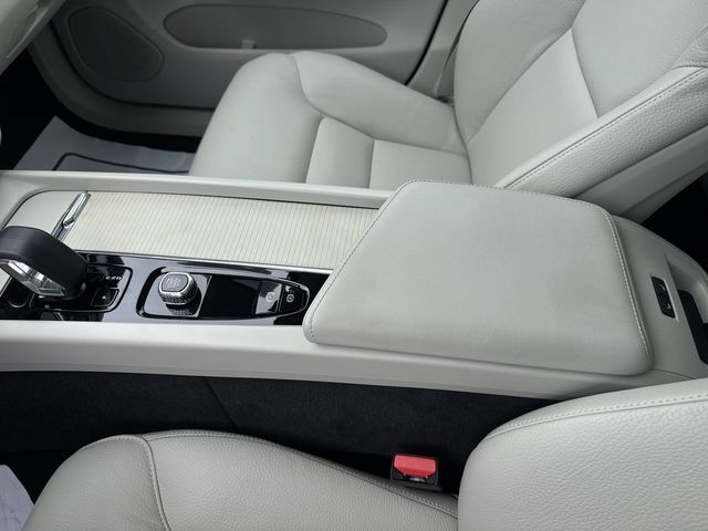 Used 2025 Volvo XC60 SUV