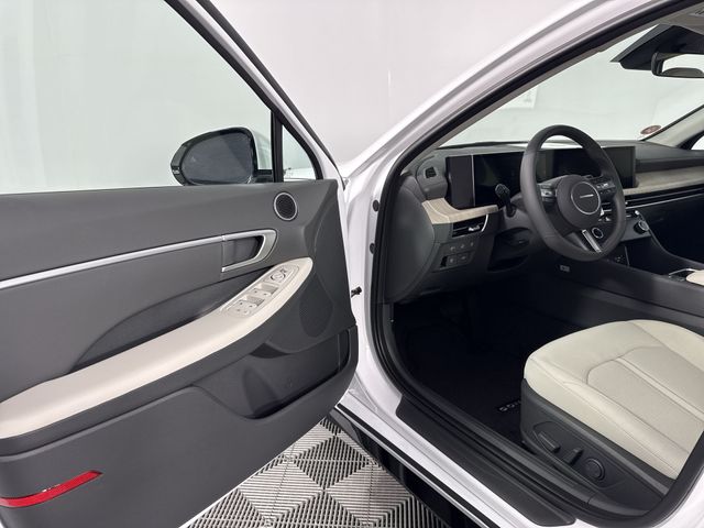 New 2025 Hyundai Sonata Hybrid For Sale in Indianapolis, IN