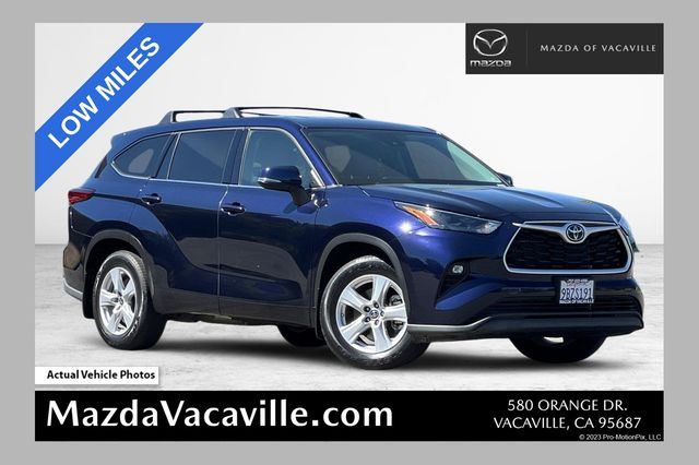 Gray 2022 Toyota Highlander SUV / Crossover All-Wheel Drive 8-Speed Automatic