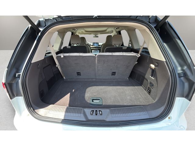 Used 2023 White Lincoln Reserve image 32