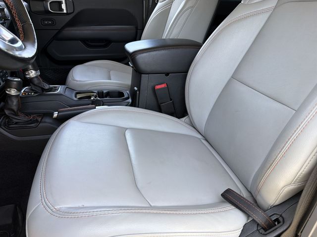 Used 2021 Gray Jeep Mojave image 22