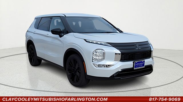 2026 Mitsubishi Outlander LE